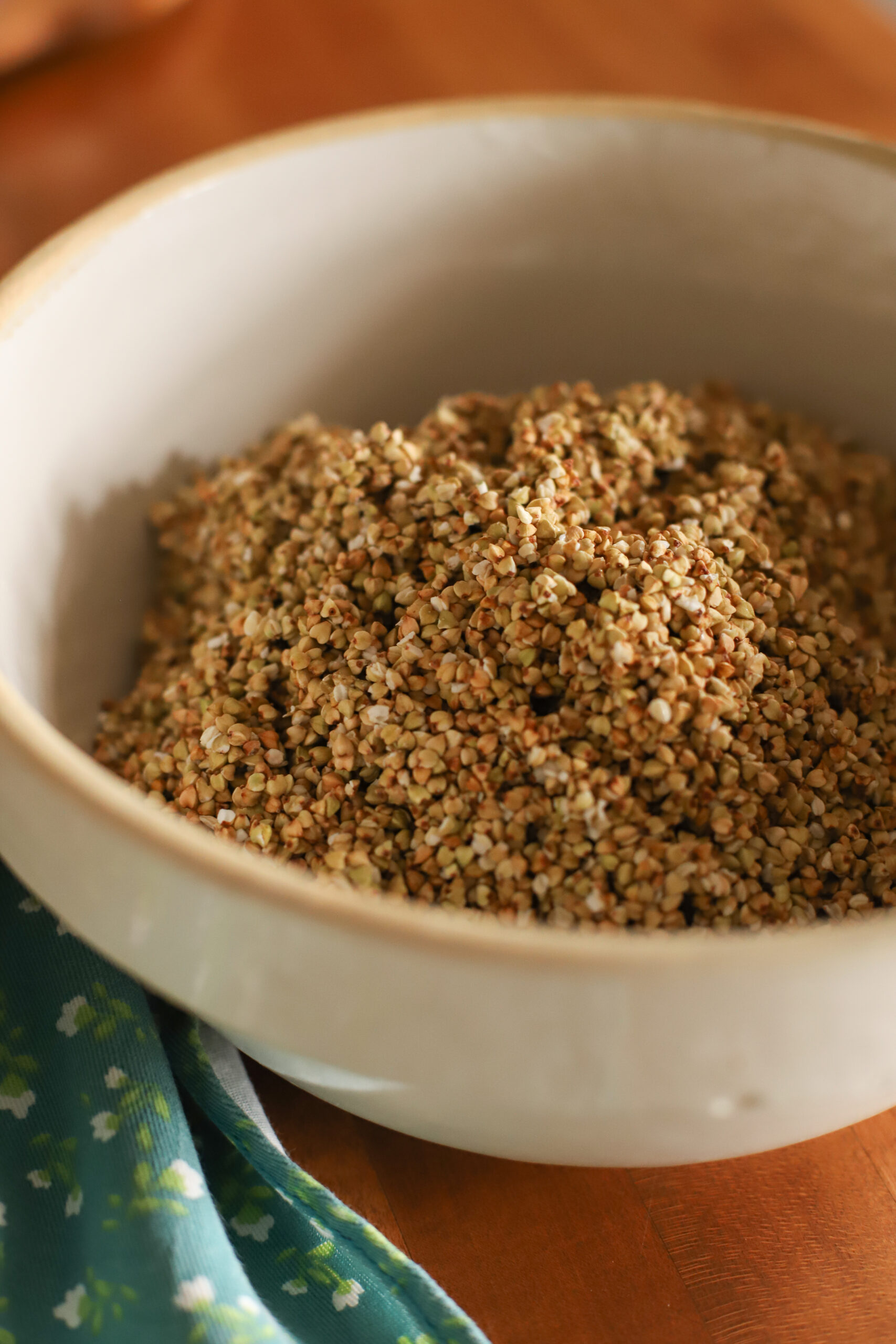 bowl of rinsed buckwheat groats