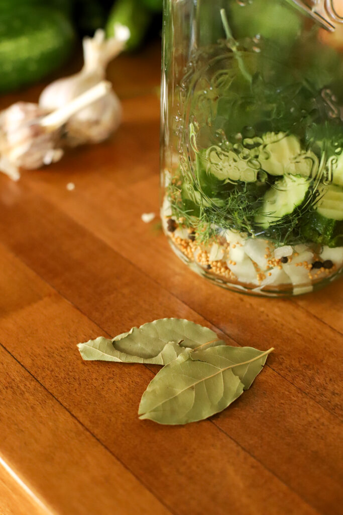 bay leaves used to keep fermented cucumbers crisp