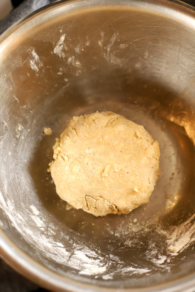 Pie crust ball