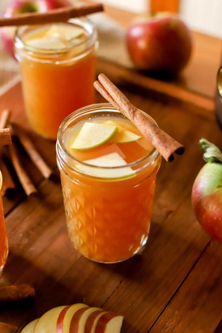 A glass of apple cider