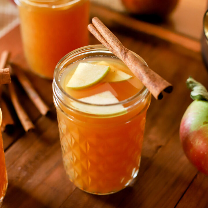 A glass of apple cider