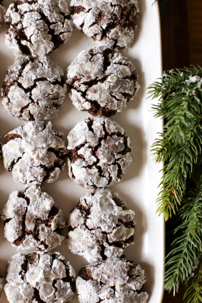 up close shot of large plate of crinkle cookies